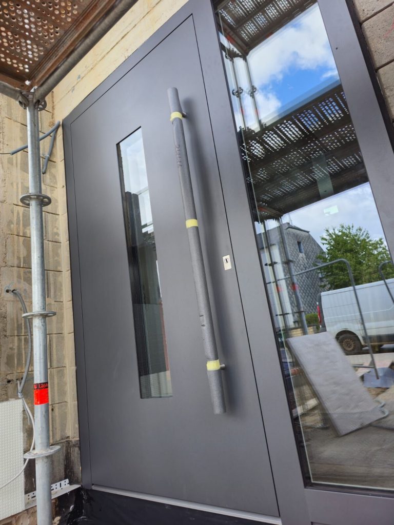 Réalisation porte d’entrée – Fermé-Lux Luxembourg