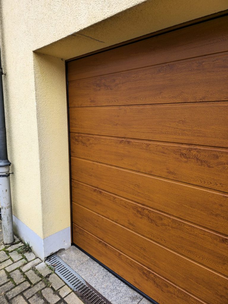 Réalisation porte de garage – Fermé-Lux Luxembourg
